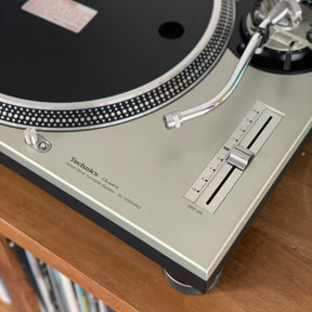 Technics SL-1200MK2