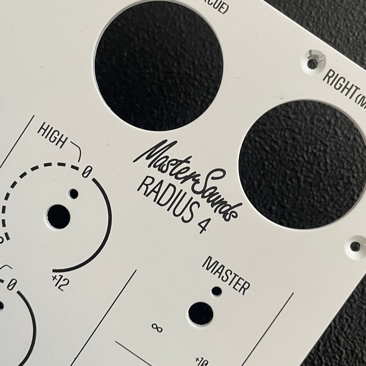 Radius 4 - White Faceplate - MasterSounds