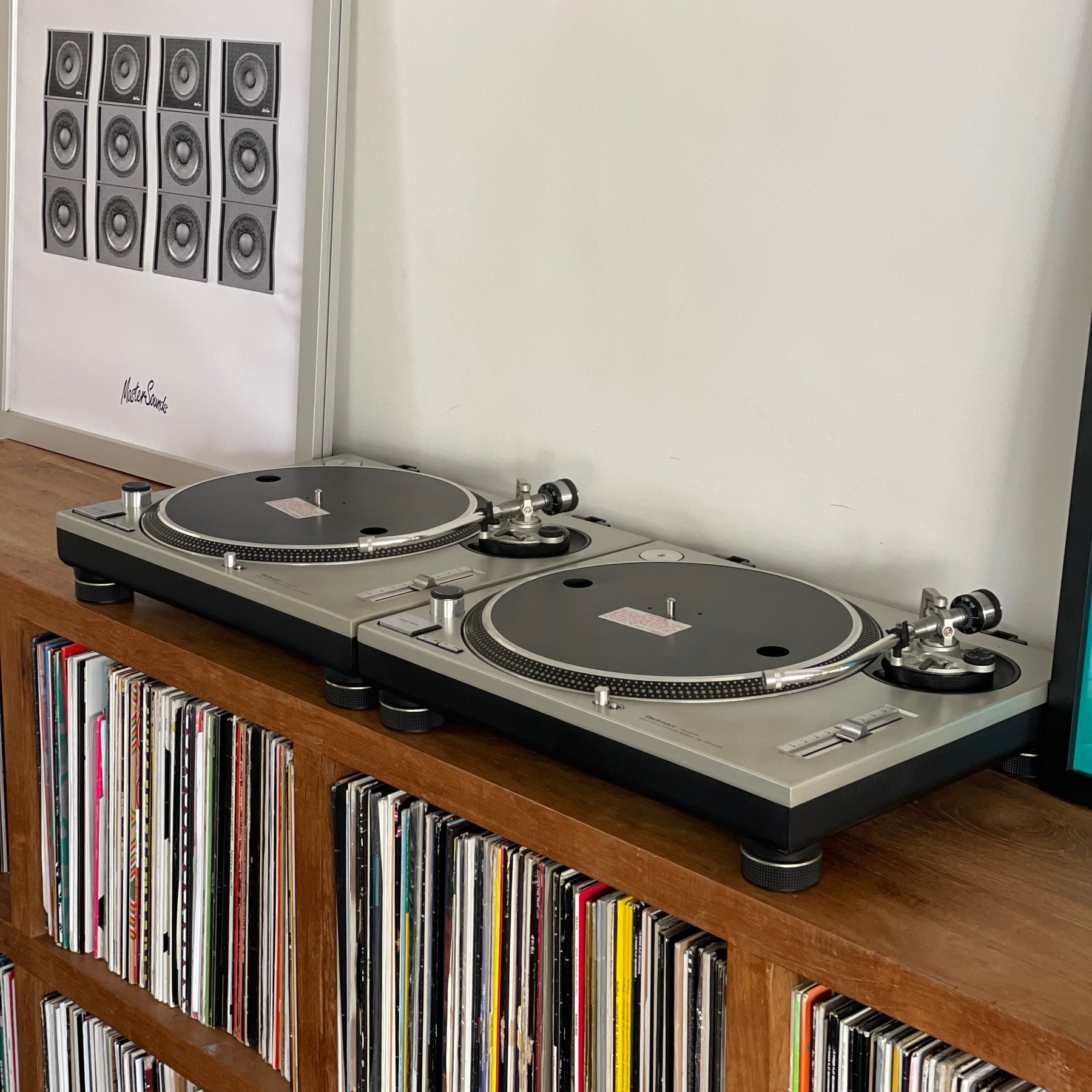 Technics SL - 1200MK2 (pair) - MasterSounds