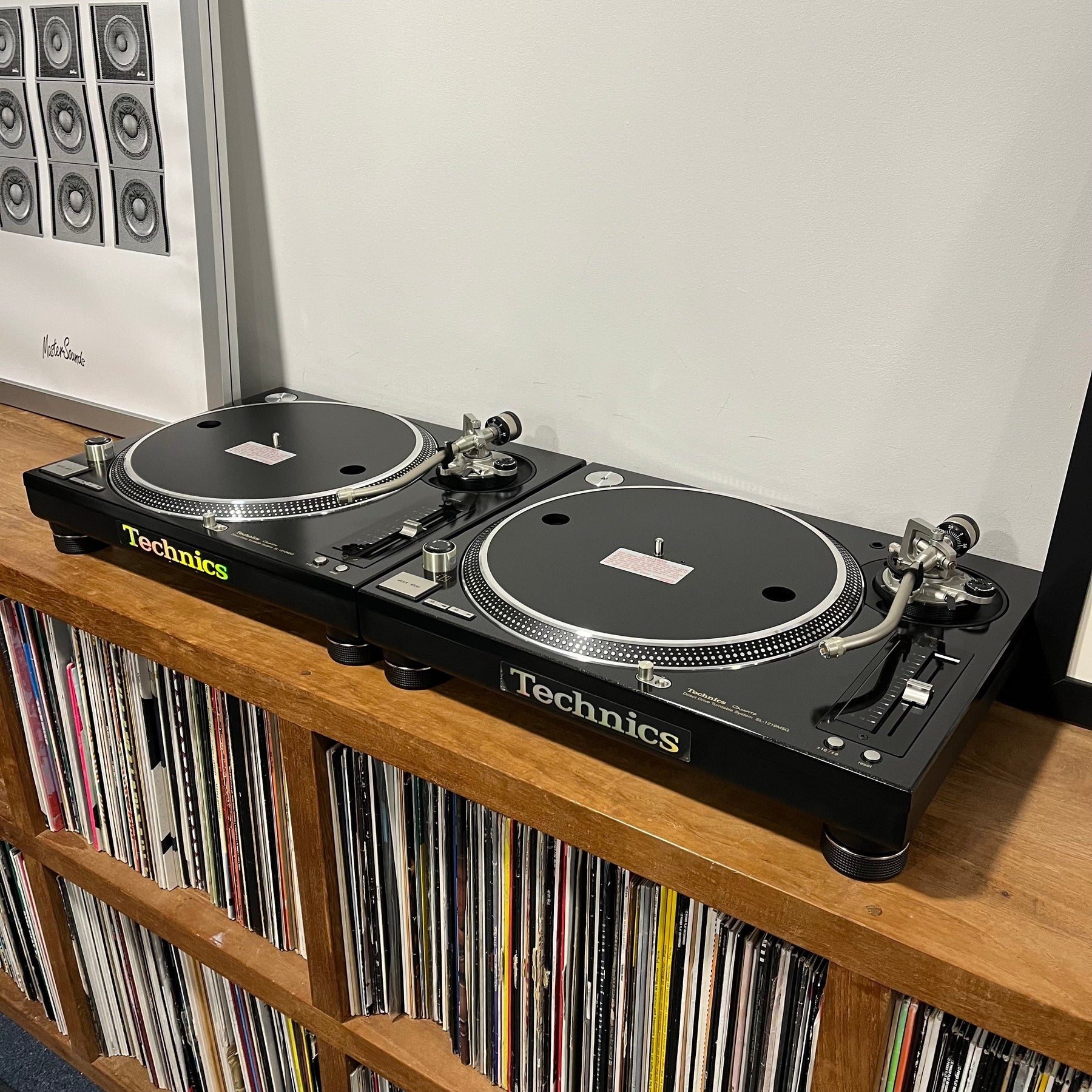 Technics SL - 1210M5G (Pair) - MasterSounds