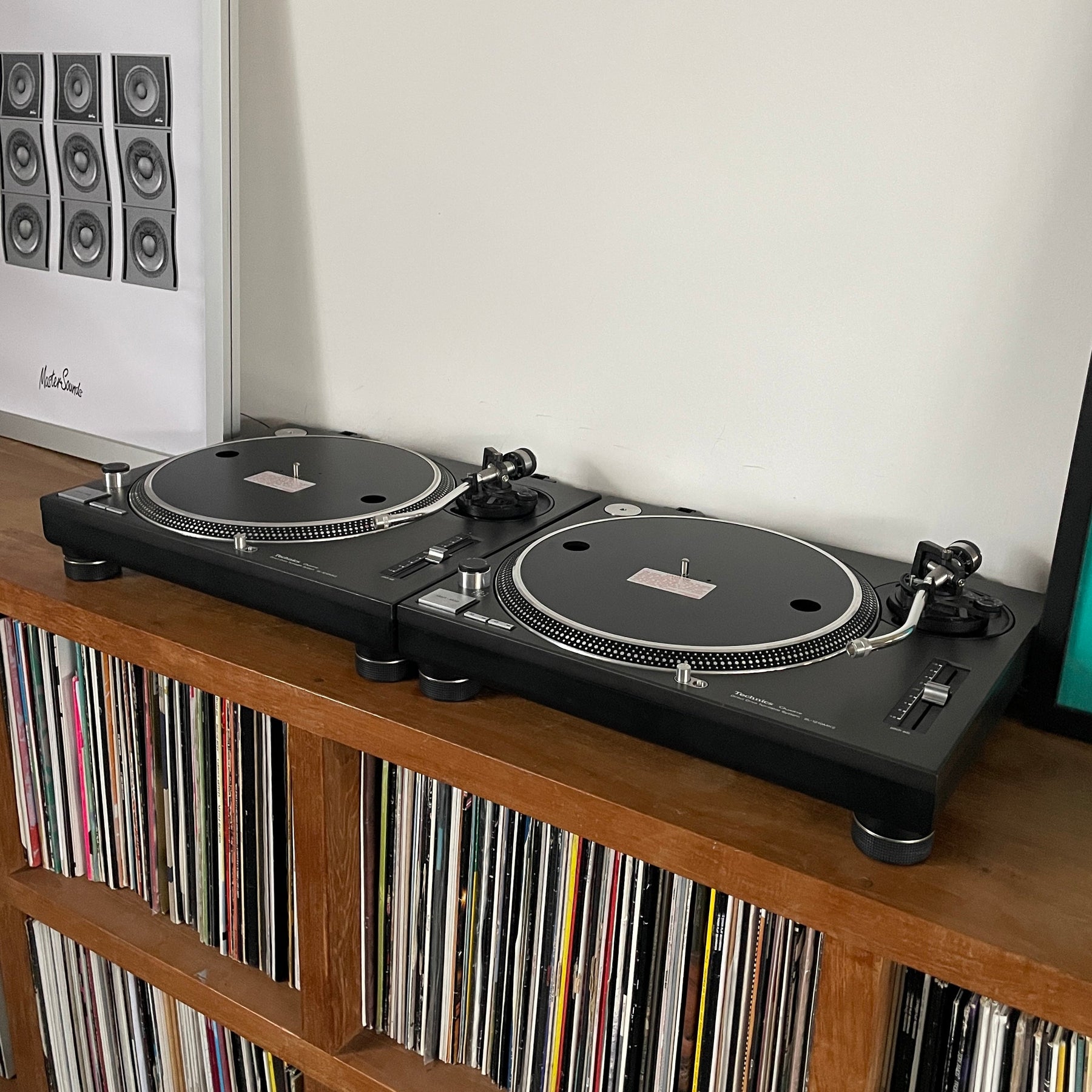 Technics SL - 1210MK2 (Pair) - MasterSounds